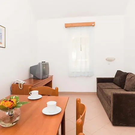 2 Bedroom Amazing In Apartment *