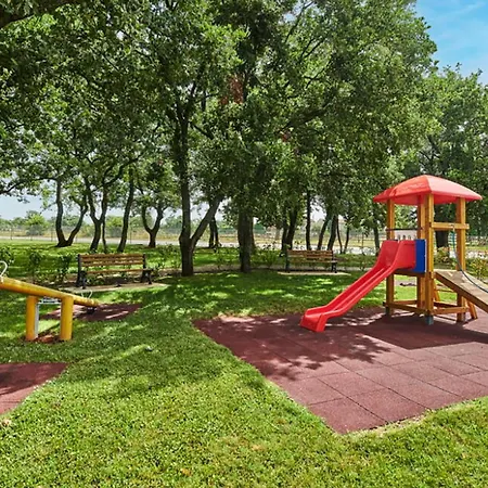 Apartman 2 Bedroom Amazing In *