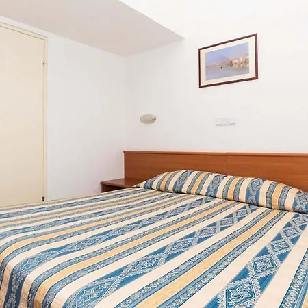 2 Bedroom Amazing In Umag