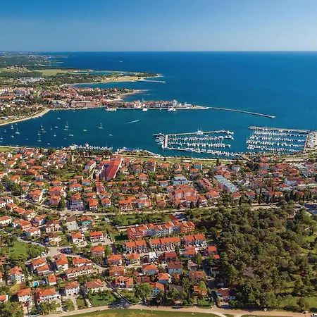 2 Bedroom Amazing In Apartment Umag